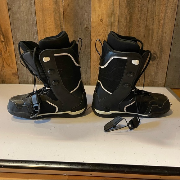 Ride Orion snowboard boots. Good condition mens size 7 - Picture 6 of 9